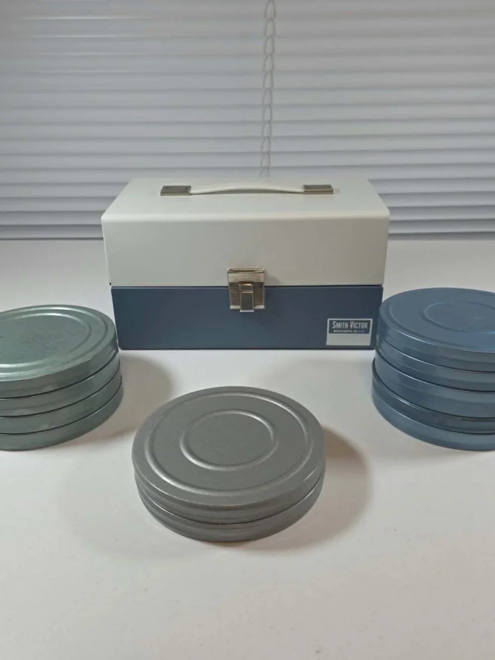 SMITH VICTOR CASE VINTAGE WITH 8MM REELS CANS 200 FT. EACH X 11